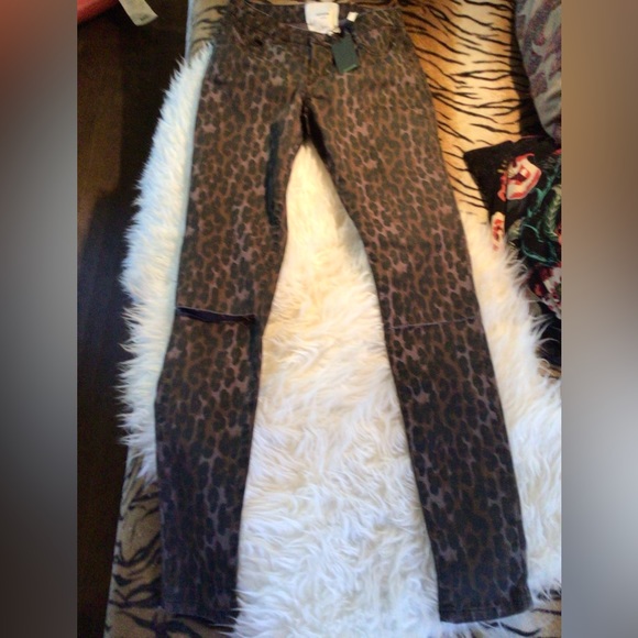 NEW! ♥️Hp! ♥️One teaspoon Freebirds II bronze leopard skinnies - Picture 2 of 8